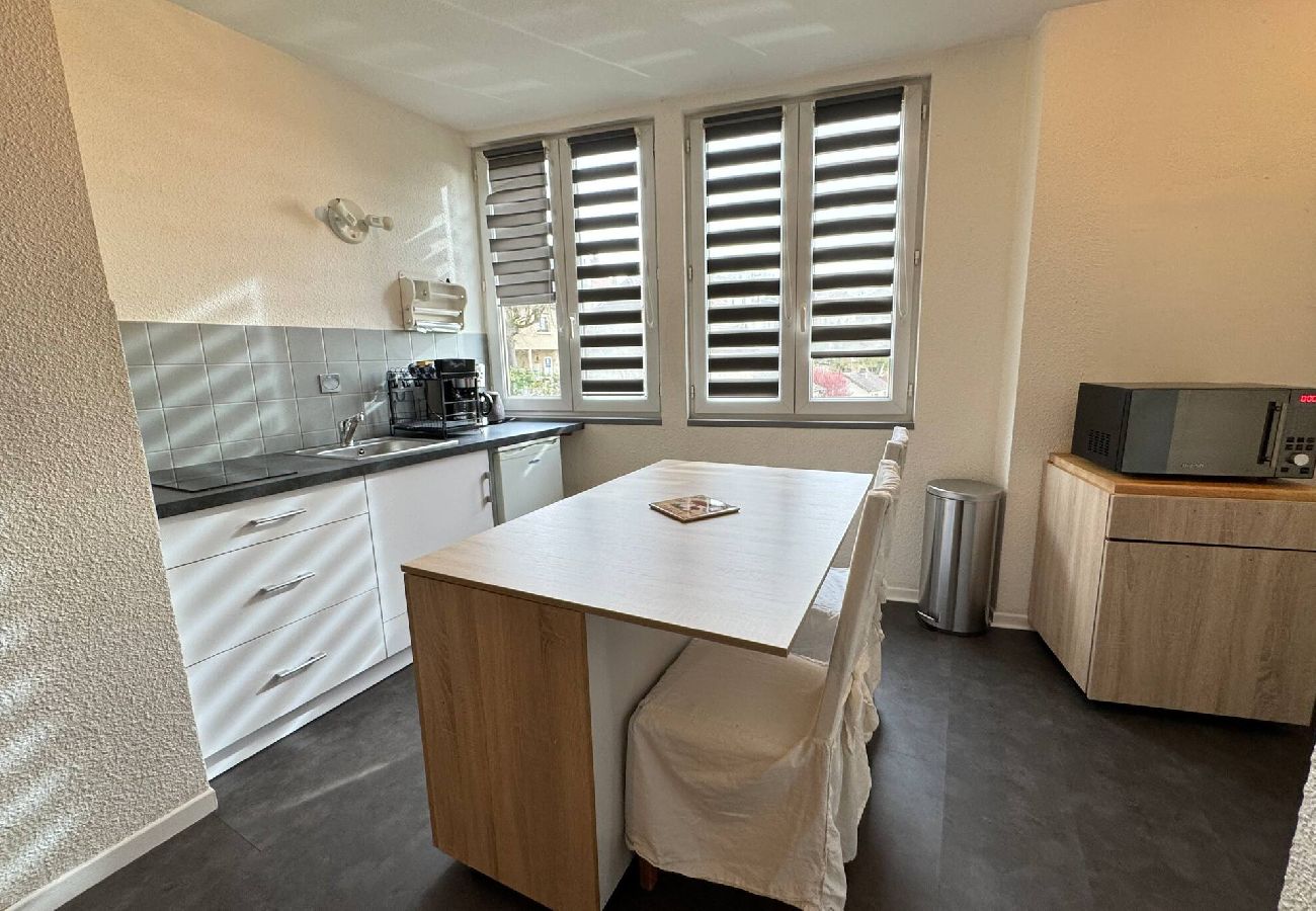 Appartement à Gramat - Côté jardin, appa...