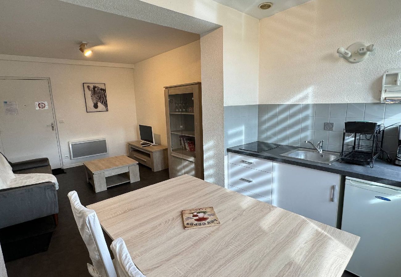 Appartement à Gramat - Côté jardin, appa...