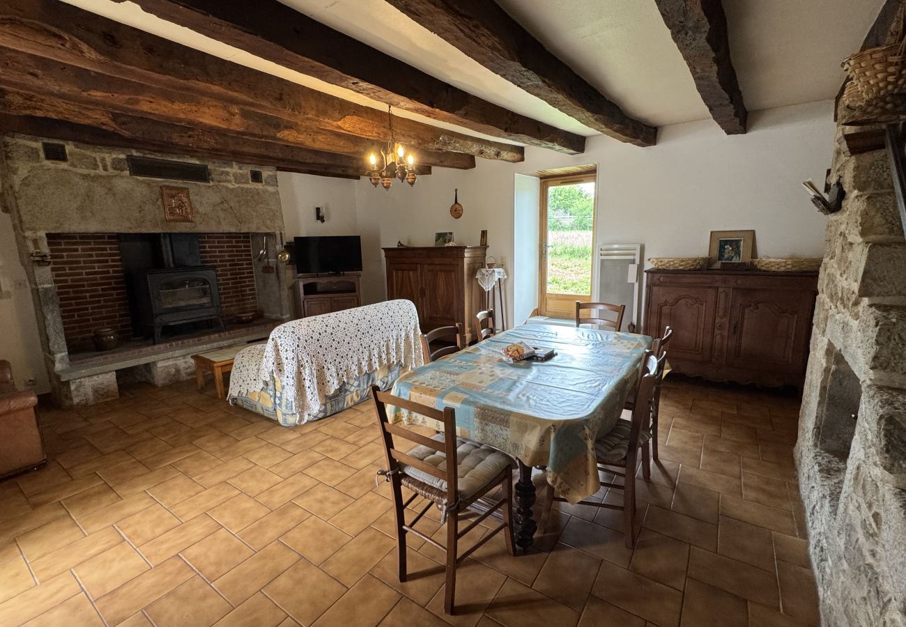 Maison à Miers - Gîte de charme en pierre , grand jardin, proche Ro