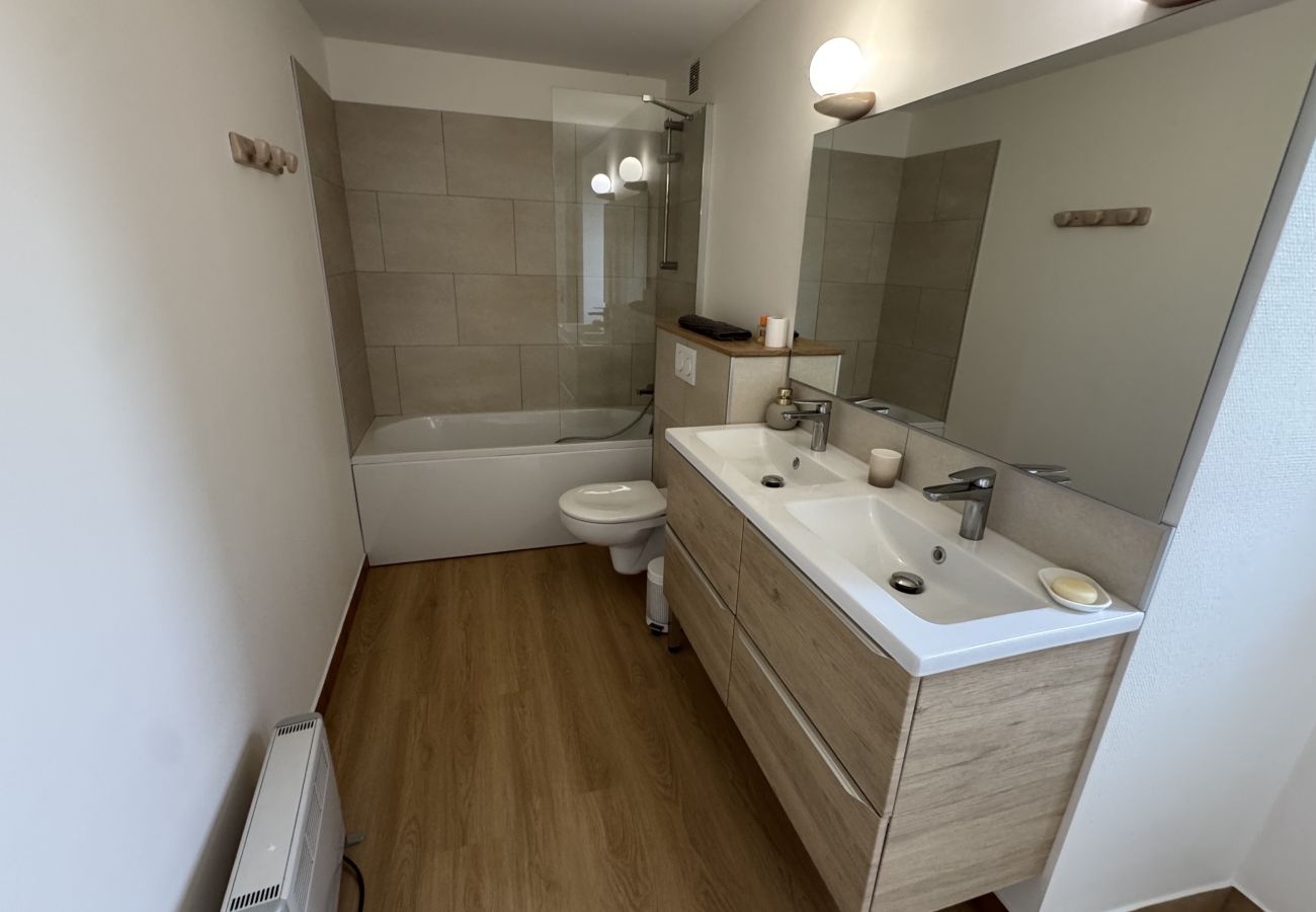 Maison à Miers - Gîte de charme en pierre , grand jardin, proche Ro