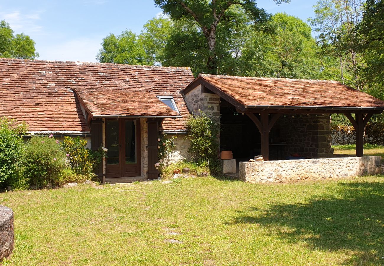 Maison à Flaujac-Gare - jolie maison de vacances avec piscine