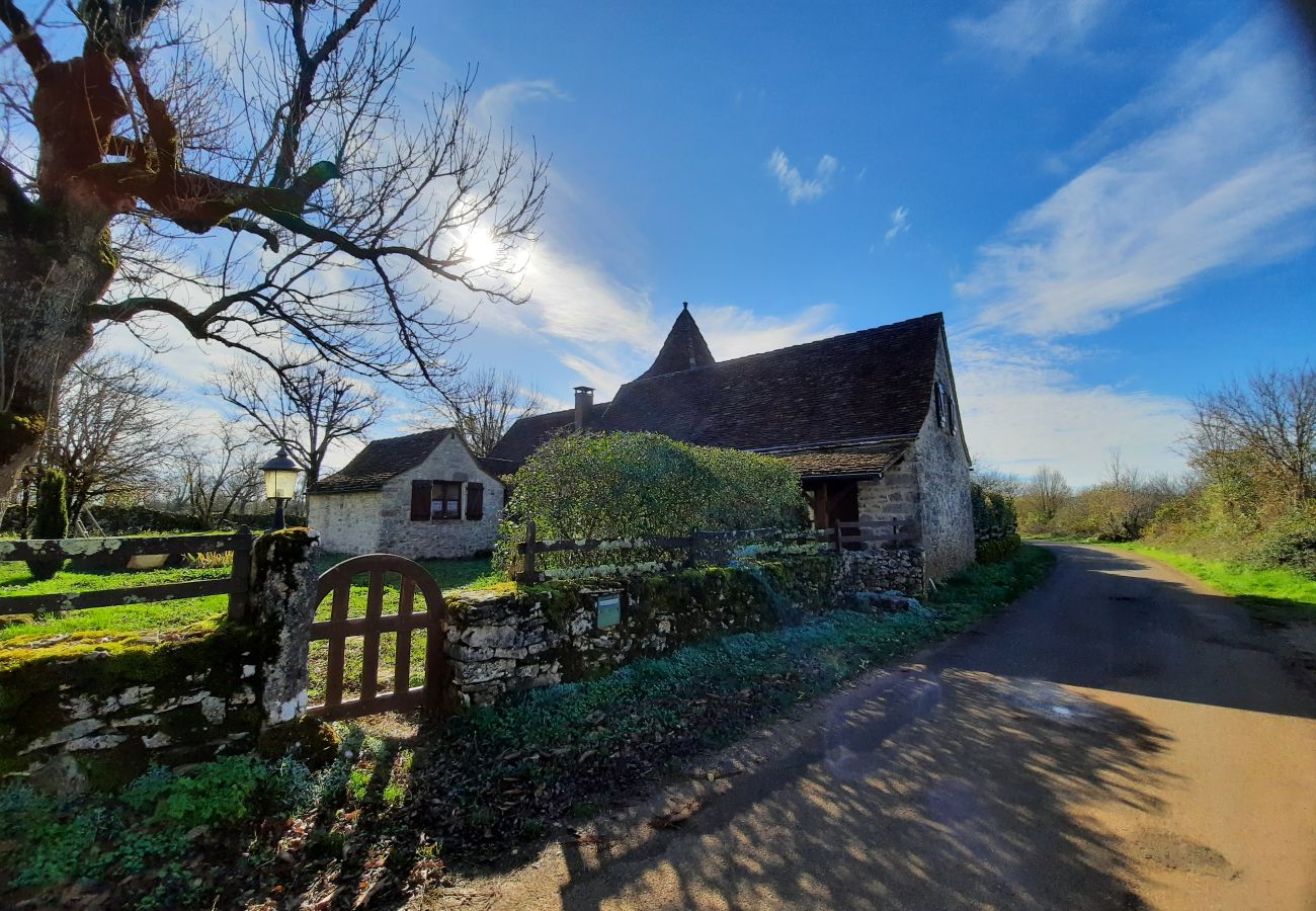 Maison à Flaujac-Gare - jolie maison de vacances avec piscine