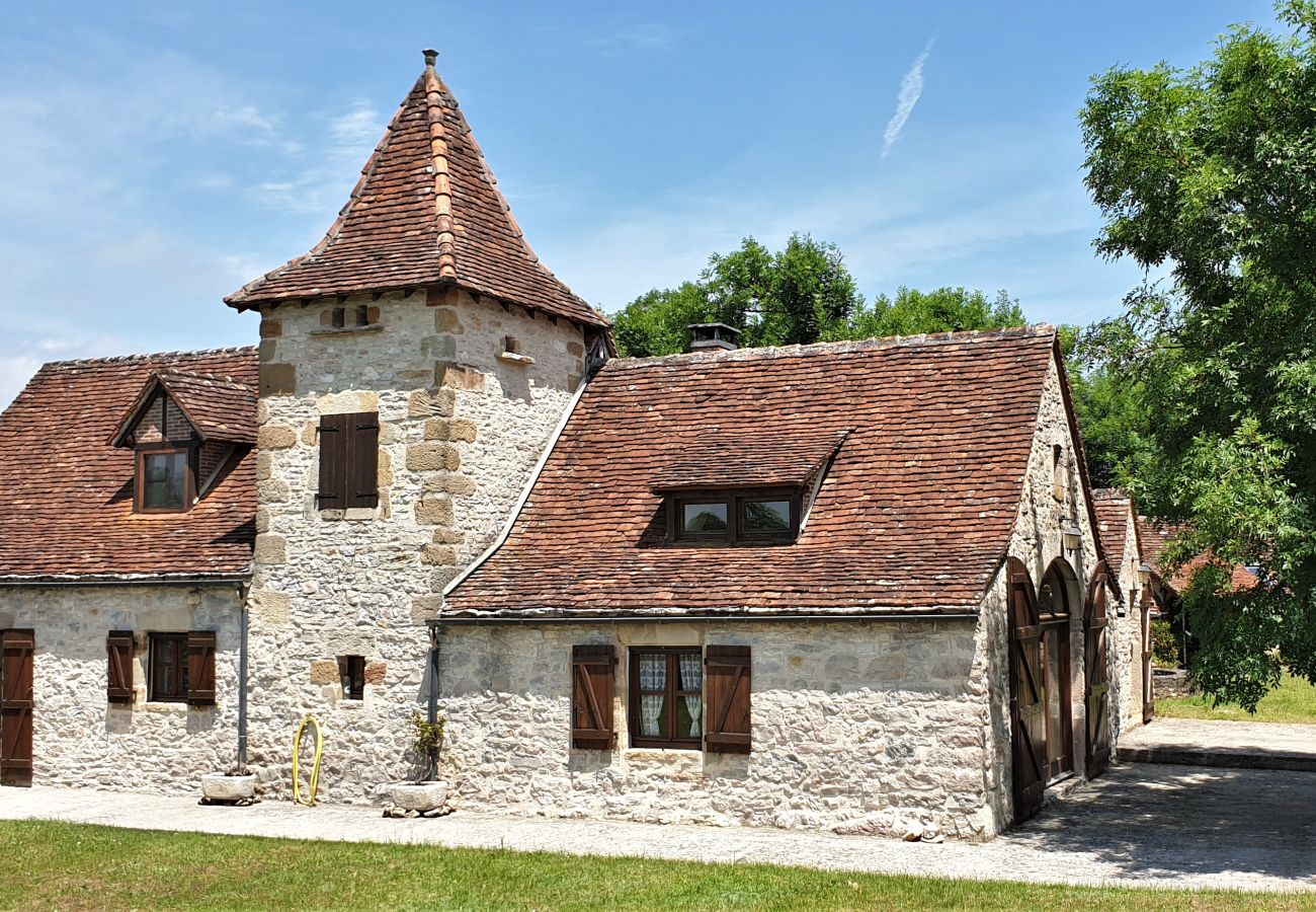 Maison à Flaujac-Gare - jolie maison de vacances avec piscine